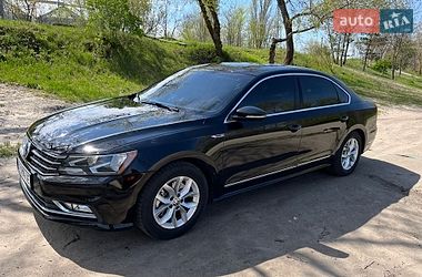 Седан Volkswagen Passat 2016 в Кременчуці