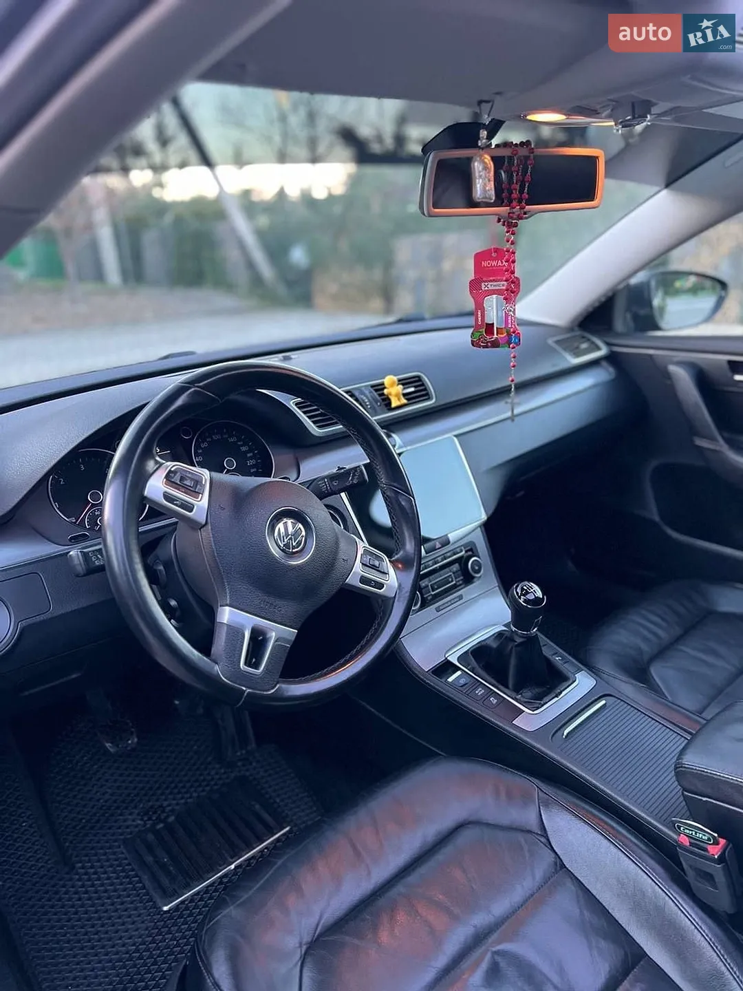 2011 Volkswagen Passat - мініатюра 29