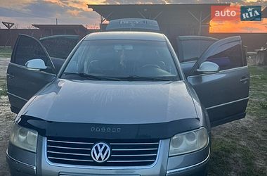 Седан Volkswagen Passat 2001 в Сарнах