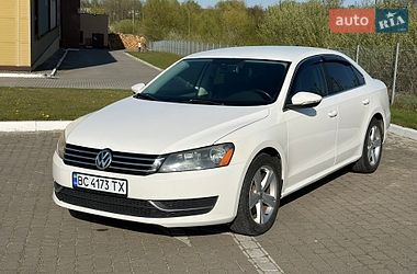 Седан Volkswagen Passat 2012 в Львове