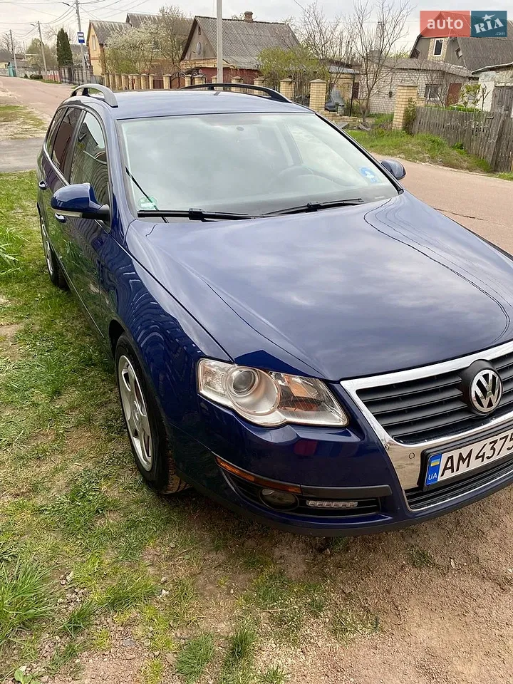 2010 Volkswagen Passat - мініатюра 12