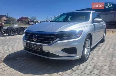 Седан Volkswagen Passat 2021 в Луцке