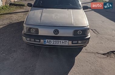 Седан Volkswagen Passat 1988 в Виннице