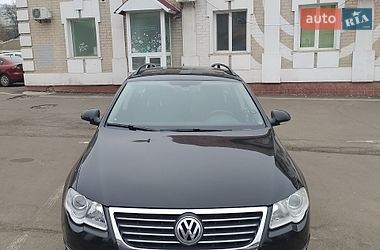 Універсал Volkswagen Passat 2010 в Градизьку