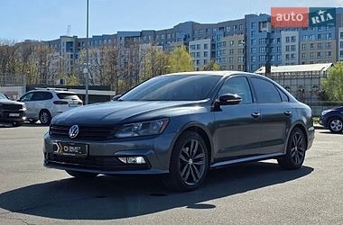 Седан Volkswagen Passat 2018 в Львові