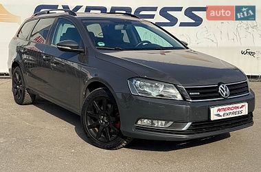 Універсал Volkswagen Passat 2012 в Києві