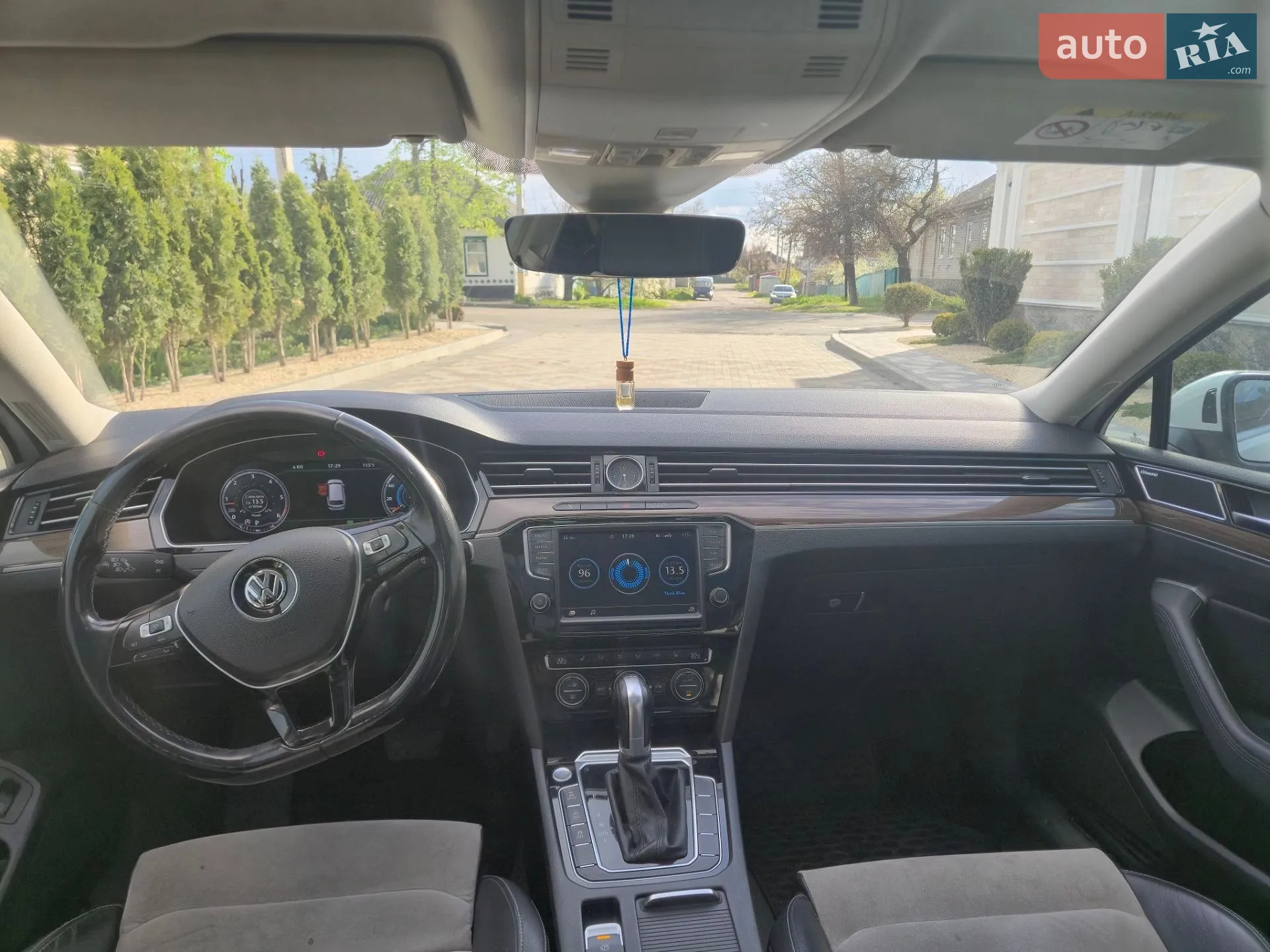 Volkswagen Passat 2015 VIN WVWZZZ3CZGE142768 фото оголошення 8 з 16
