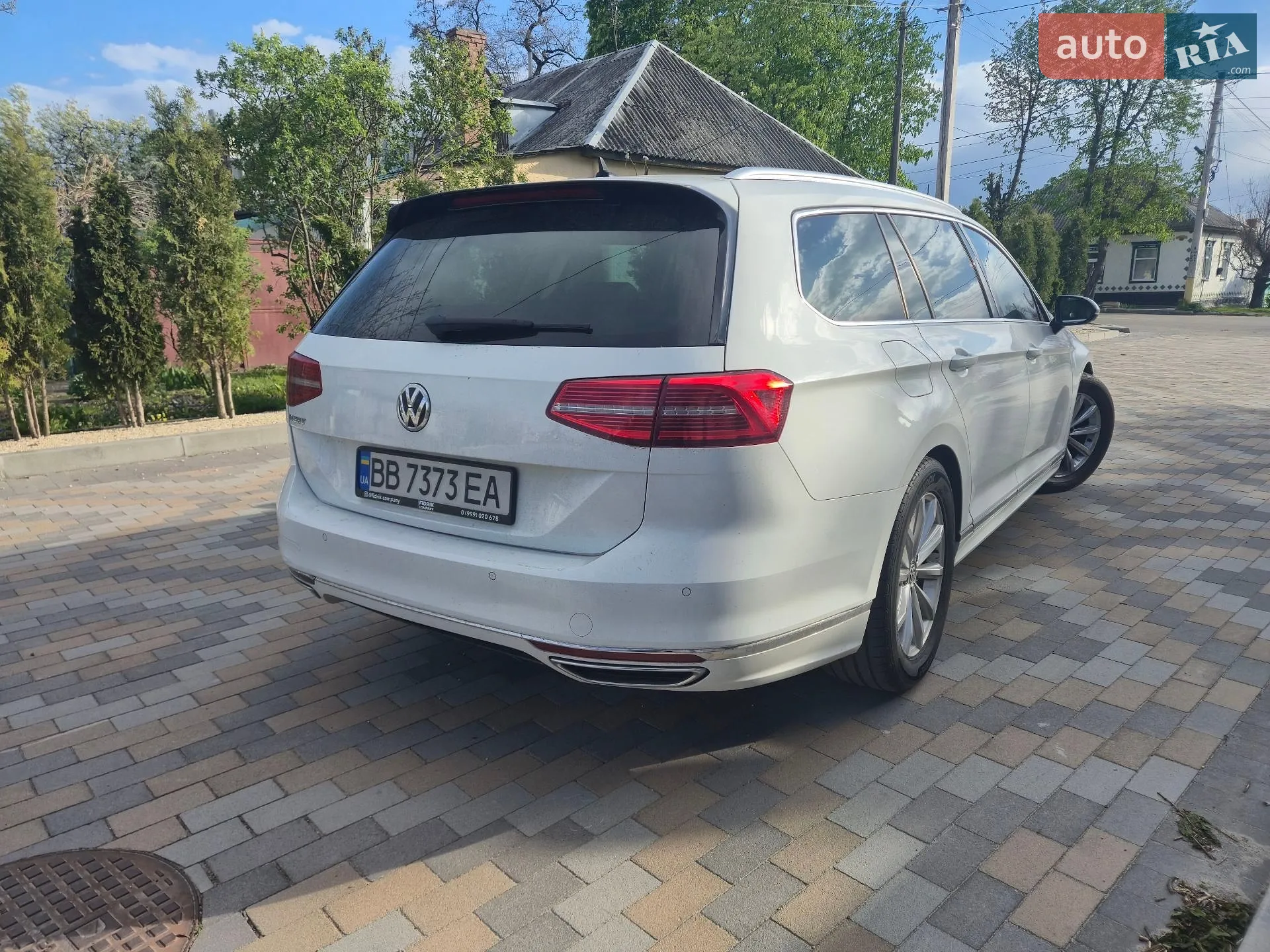Volkswagen Passat 2015 VIN WVWZZZ3CZGE142768 фото оголошення 14 з 16