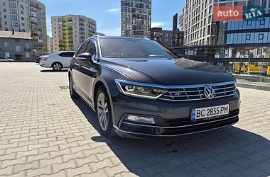 Універсал Volkswagen Passat 2018 в Львові