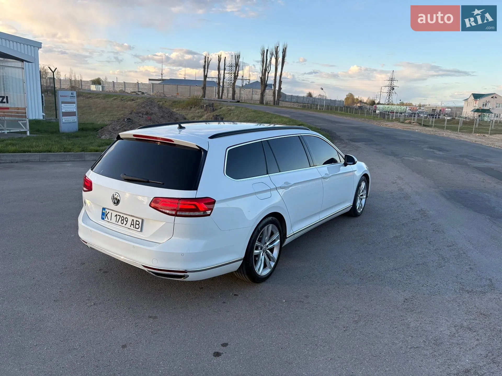2019 Volkswagen Passat - мініатюра 18