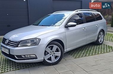 Универсал Volkswagen Passat 2012 в Самборе