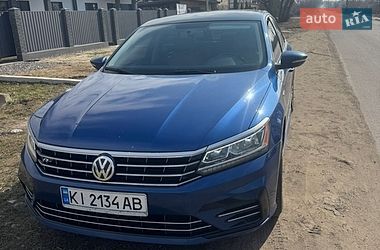 Седан Volkswagen Passat 2017 в Києві