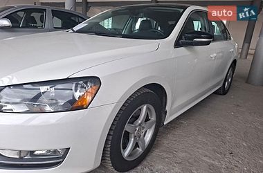 Седан Volkswagen Passat 2014 в Миргороді
