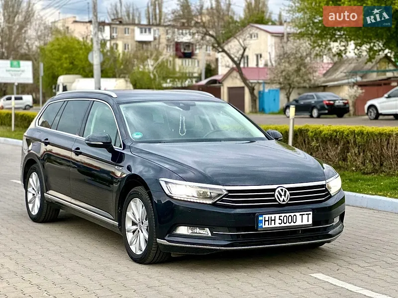 Volkswagen Passat 2018 VIN WVWZZZ3CZKE003236 фото оголошення 4 з 59