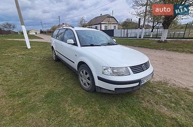 Седан Volkswagen Passat 1998 в Ковелі