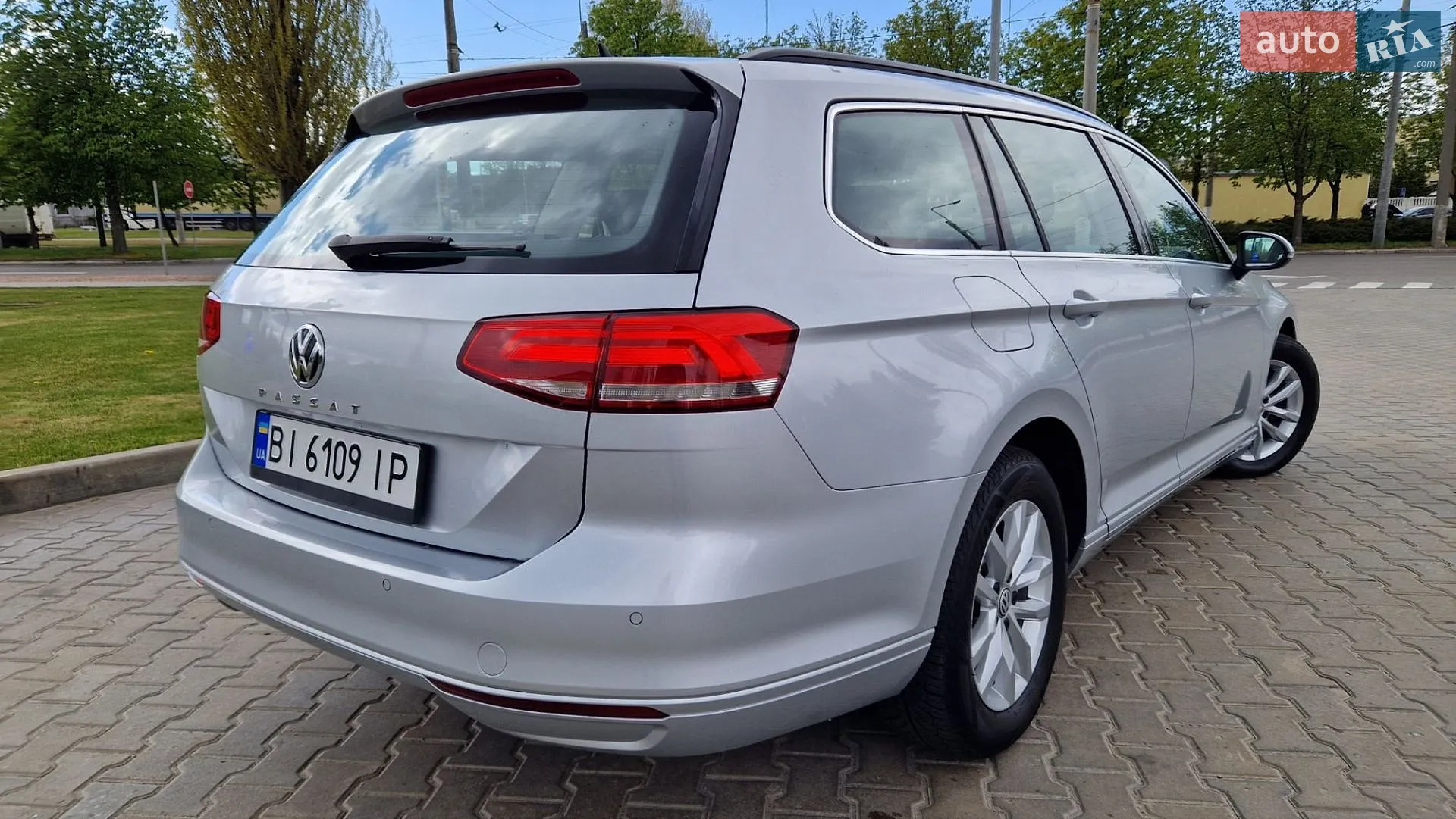 2017 Volkswagen Passat - мініатюра 2