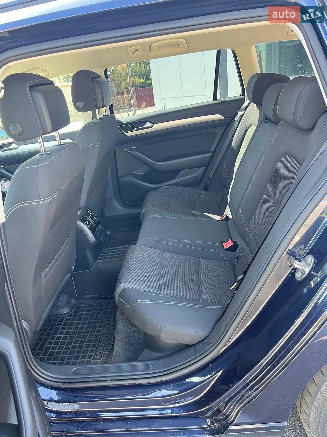 2015 Volkswagen Passat - мініатюра 9