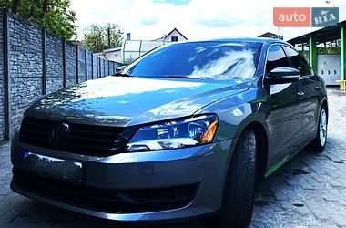 Седан Volkswagen Passat 2014 в Дніпрі