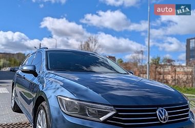 Универсал Volkswagen Passat 2017 в Львове