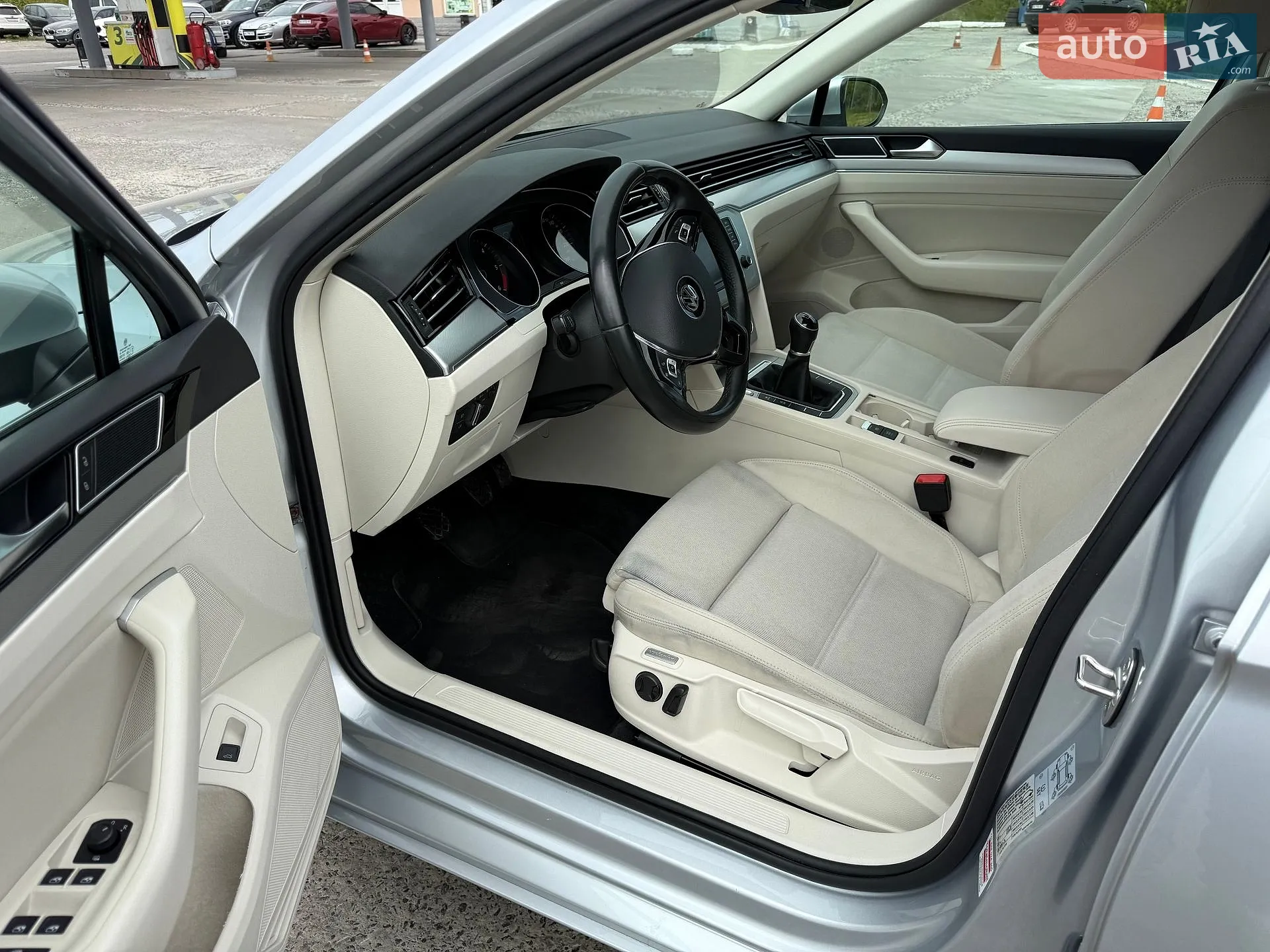 2016 Volkswagen Passat - мініатюра 41
