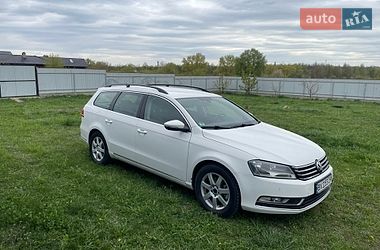 Універсал Volkswagen Passat 2011 в Кам'янець-Подільському