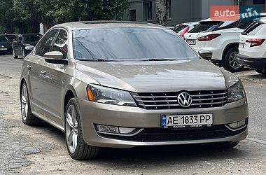 Седан Volkswagen Passat 2015 в Дніпрі