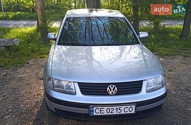 Седан Volkswagen Passat 1999 в Чернівцях