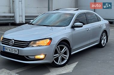 Седан Volkswagen Passat 2014 в Киеве