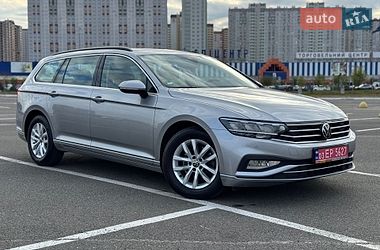 Универсал Volkswagen Passat 2021 в Киеве
