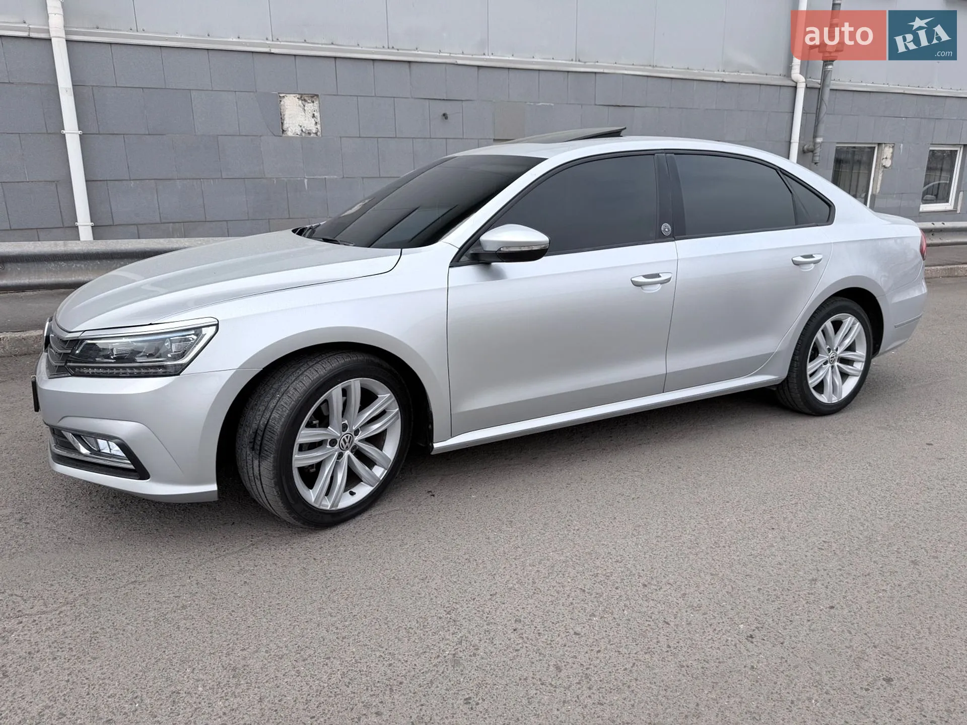 2018 Volkswagen Passat - мініатюра 2