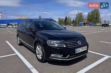 Универсал Volkswagen Passat 2012 в Житомире