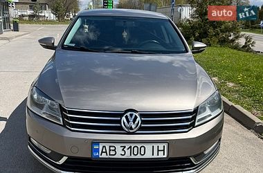 Седан Volkswagen Passat 2011 в Бару