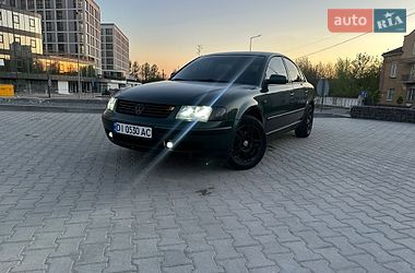 Седан Volkswagen Passat 1998 в Львові