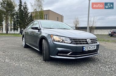 Седан Volkswagen Passat 2018 в Луцке