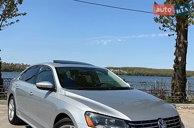 Седан Volkswagen Passat 2012 в Тернополе
