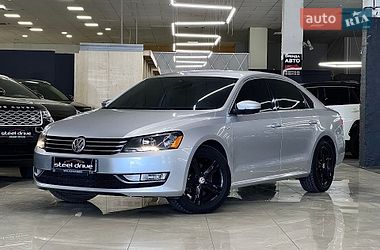 Седан Volkswagen Passat 2015 в Николаеве