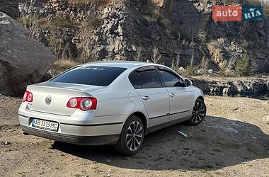Седан Volkswagen Passat 2005 в Виннице