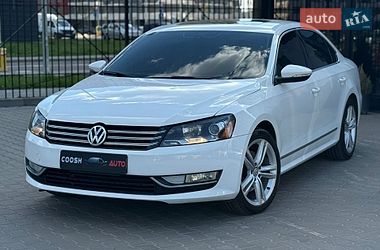 Седан Volkswagen Passat 2012 в Киеве