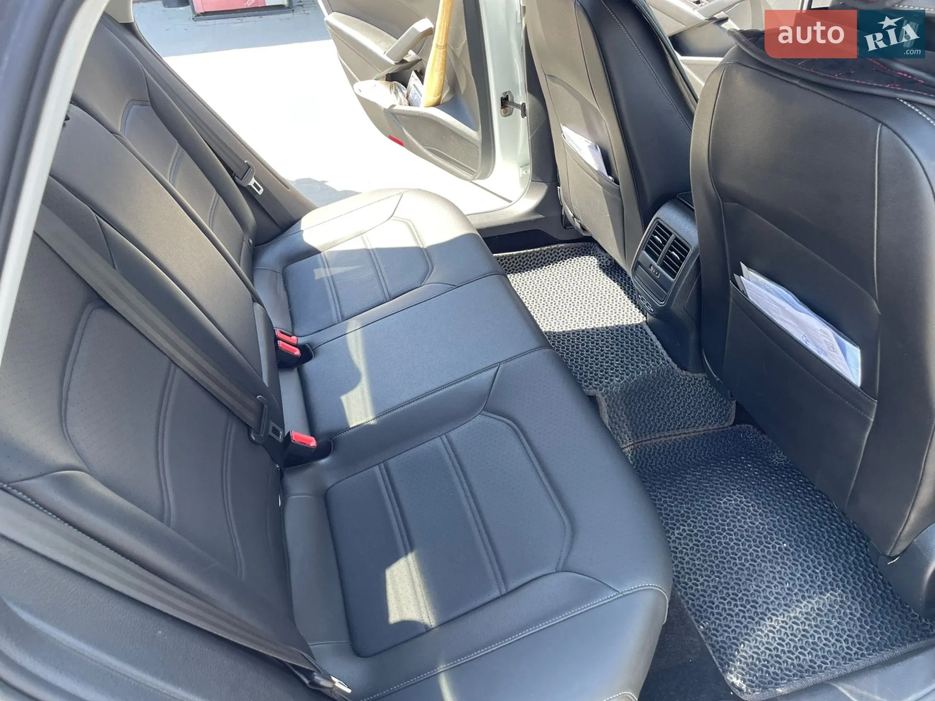 2019 Volkswagen Passat - мініатюра 23