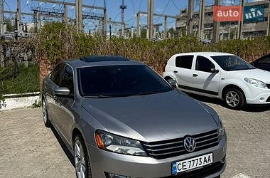 Седан Volkswagen Passat 2013 в Черновцах
