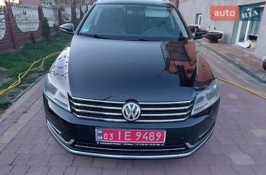 Универсал Volkswagen Passat 2010 в Сокале