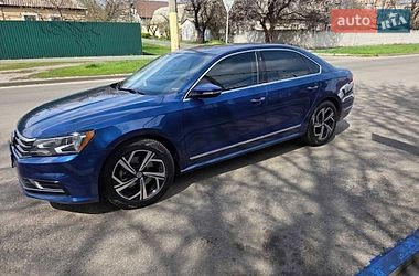 Седан Volkswagen Passat 2015 в Черкассах