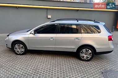Универсал Volkswagen Passat 2010 в Одессе