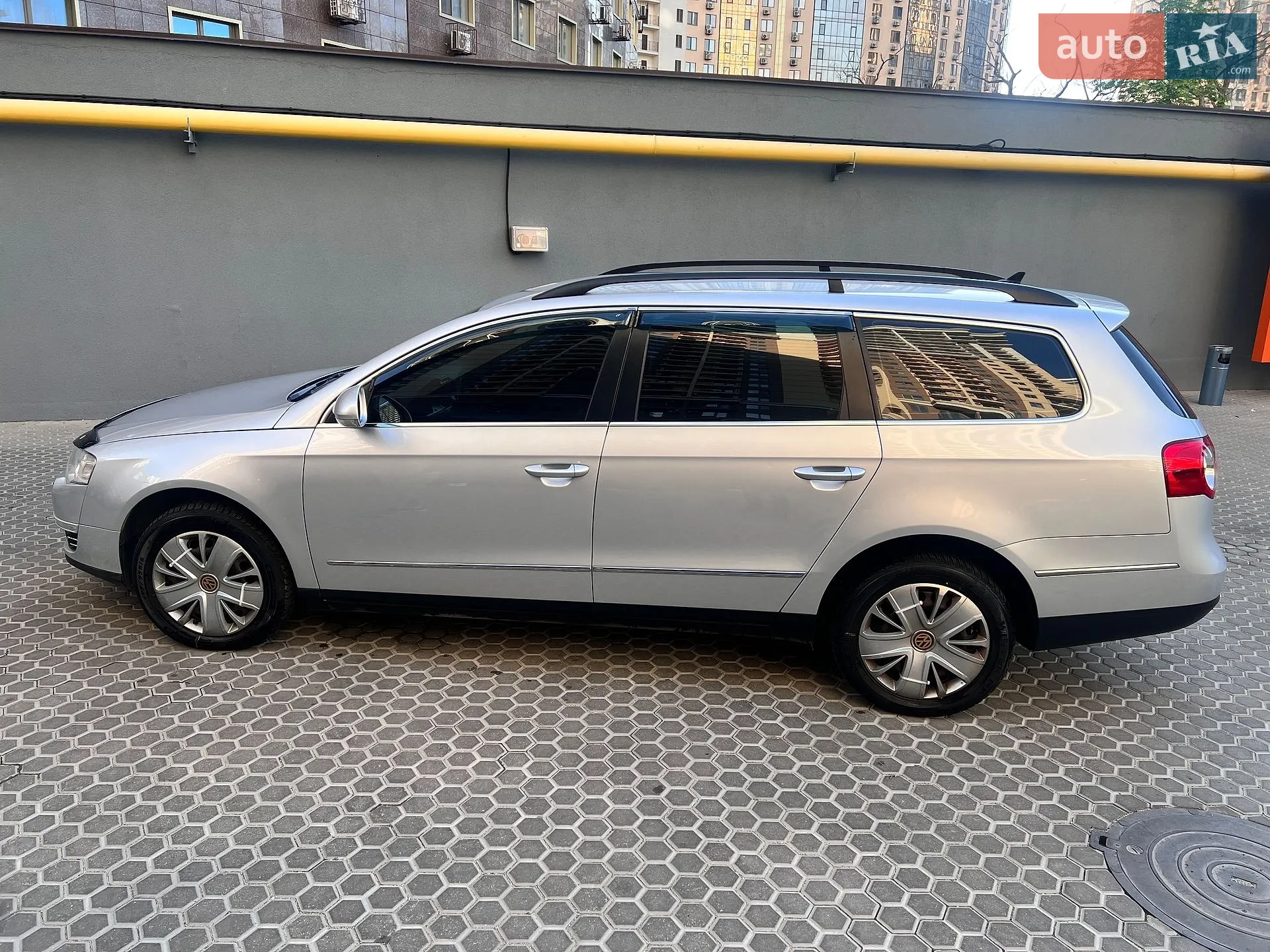 2010 Volkswagen Passat - фото 1