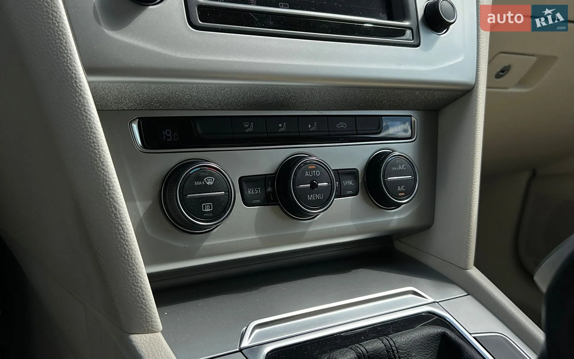 2015 Volkswagen Passat - мініатюра 18