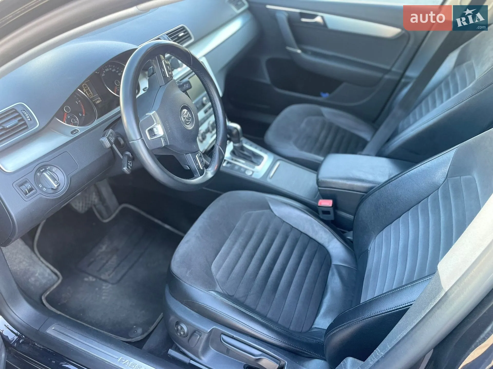 2013 Volkswagen Passat - мініатюра 25