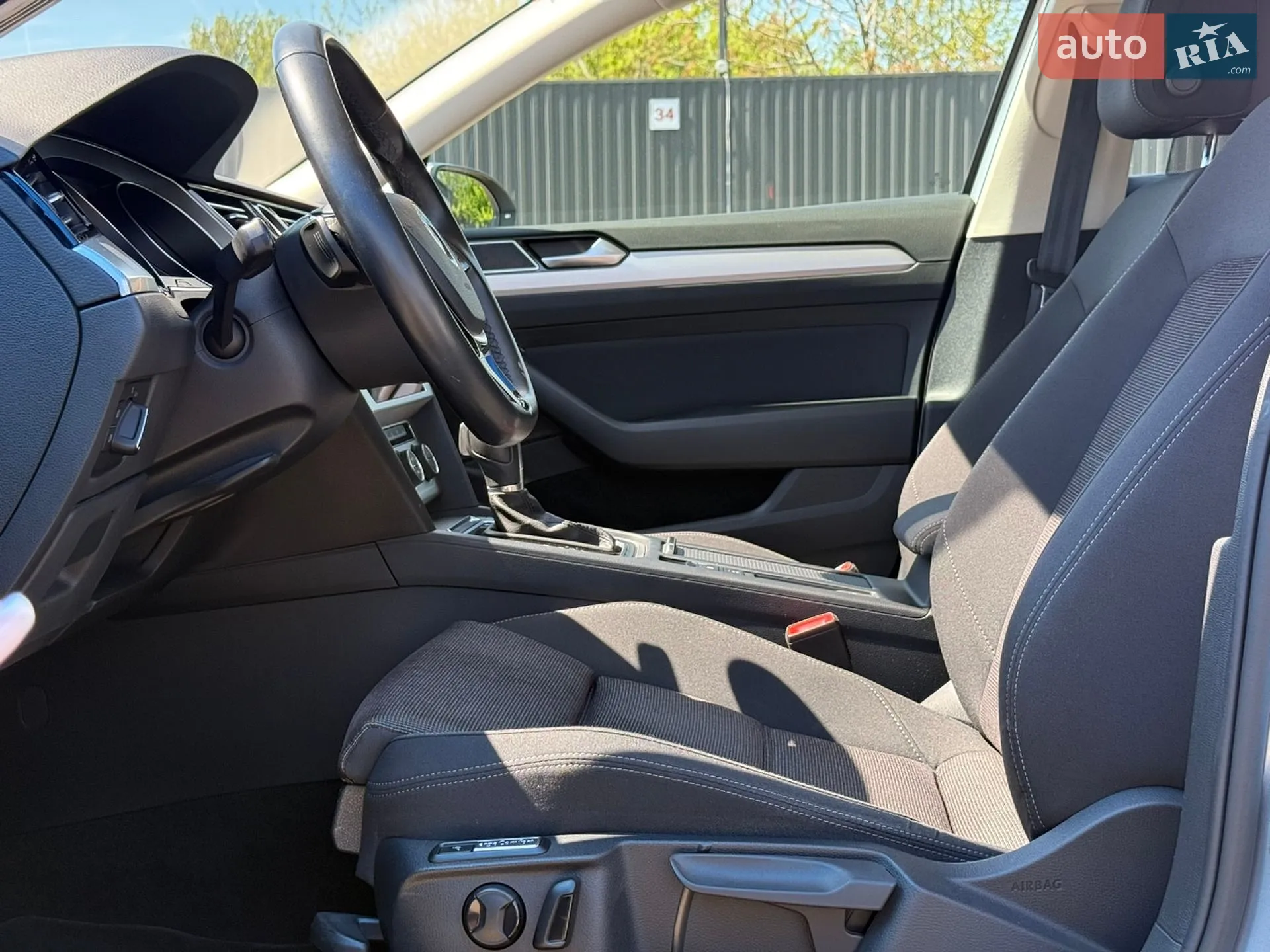 2019 Volkswagen Passat - мініатюра 19
