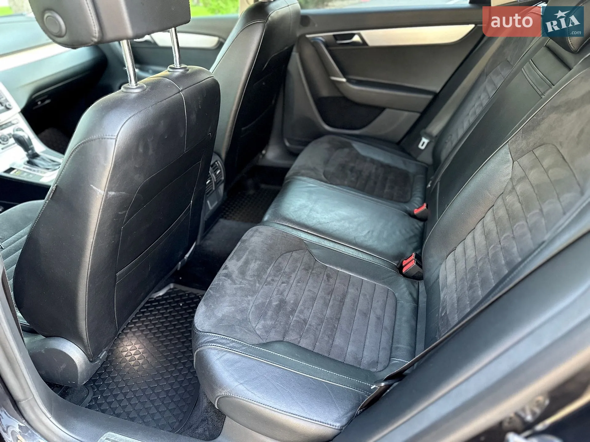 2011 Volkswagen Passat - мініатюра 32