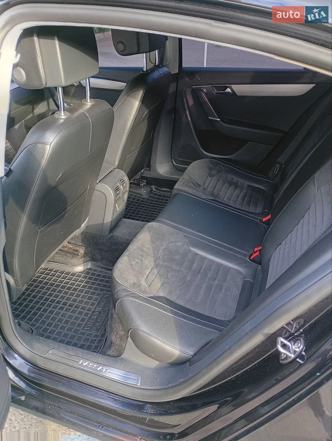 2011 Volkswagen Passat - мініатюра 4