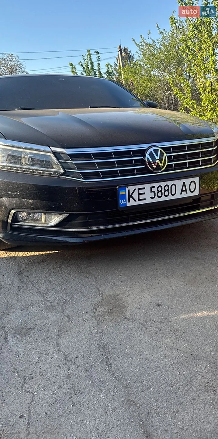 2017 Volkswagen Passat - мініатюра 2